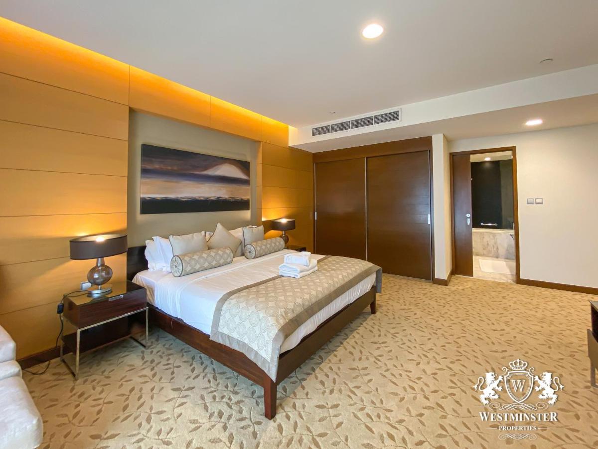 Three-Bedroom Full Fountain Burj Khalifa View