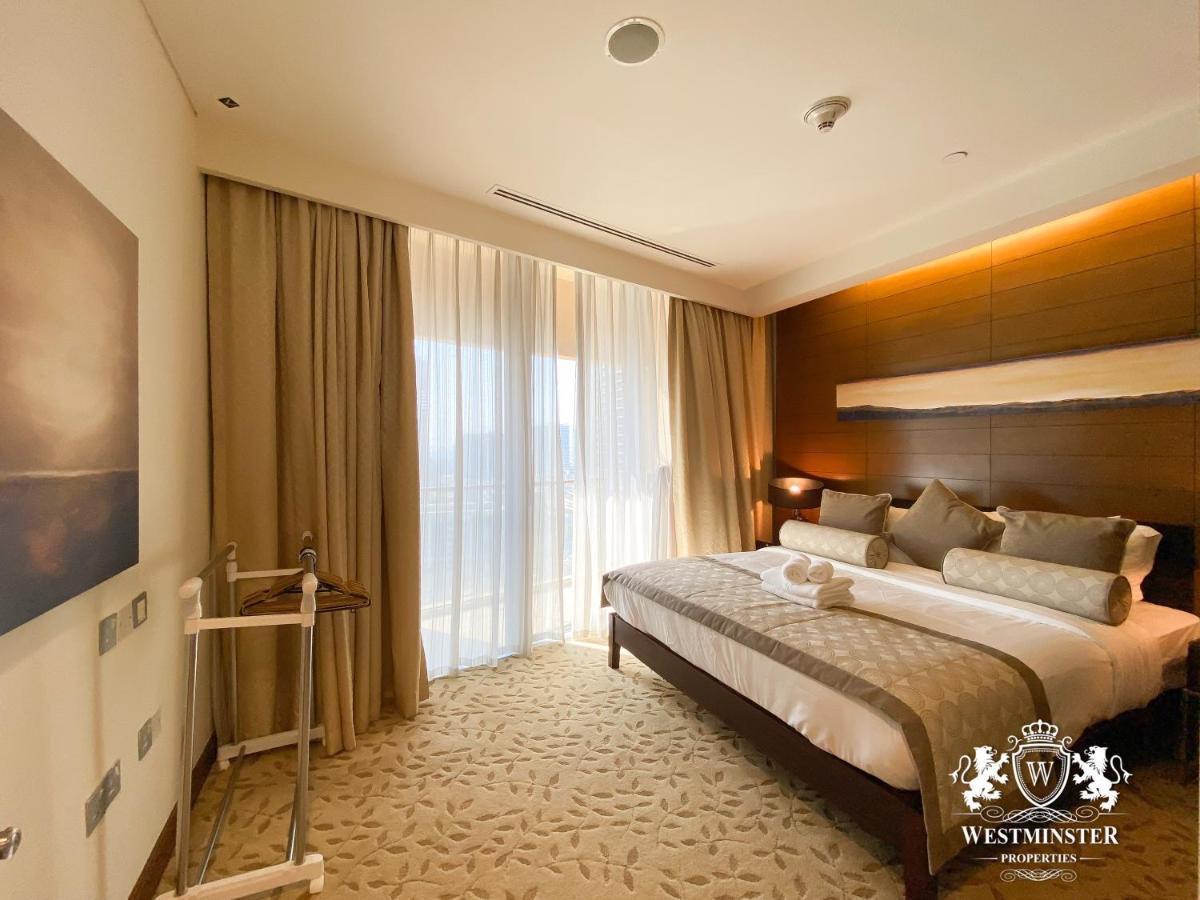 Three-Bedroom Full Fountain Burj Khalifa View